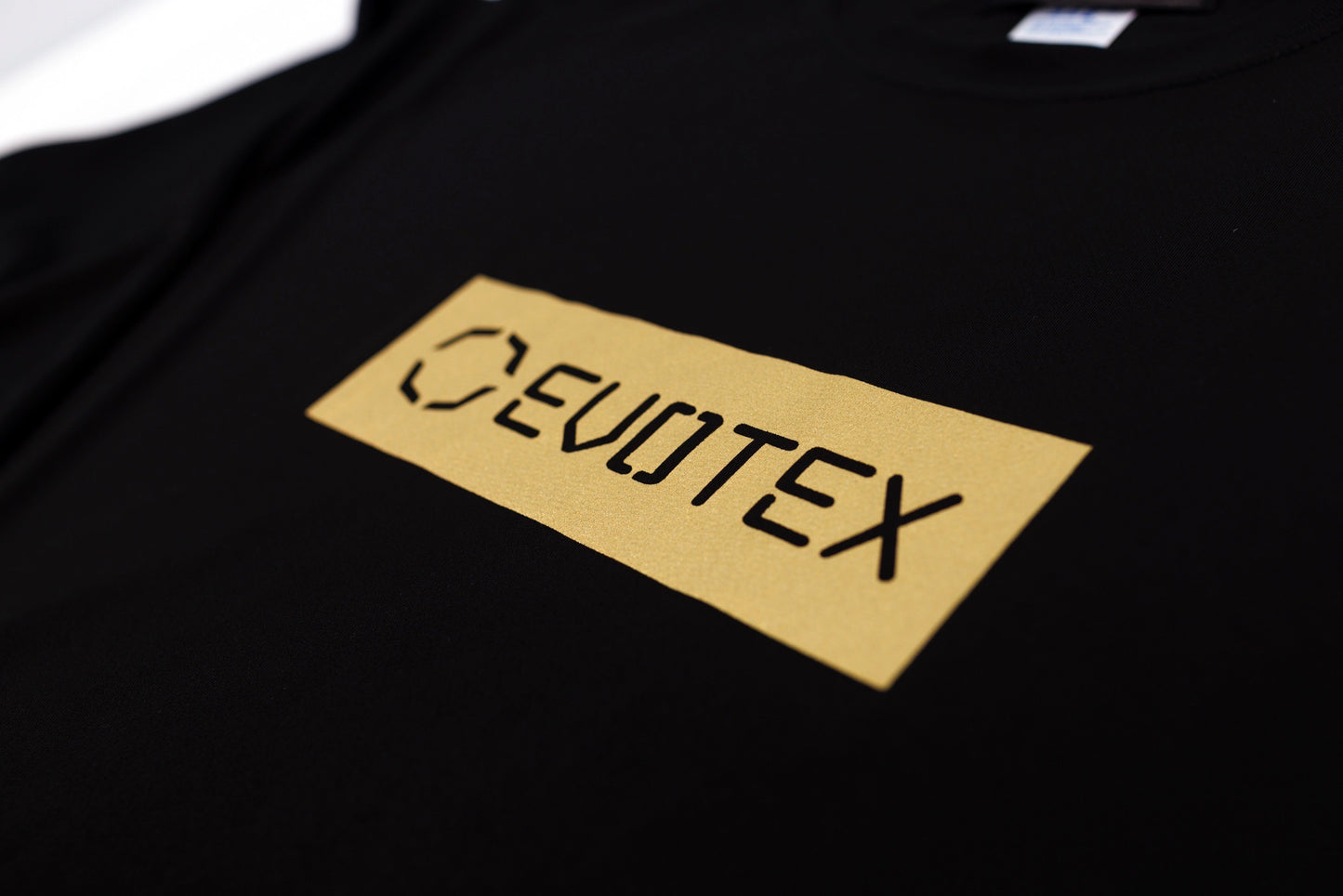 EVOTEX 快適テックTシャツ ゴールドBOXロゴ 半袖 ブラック E-006
